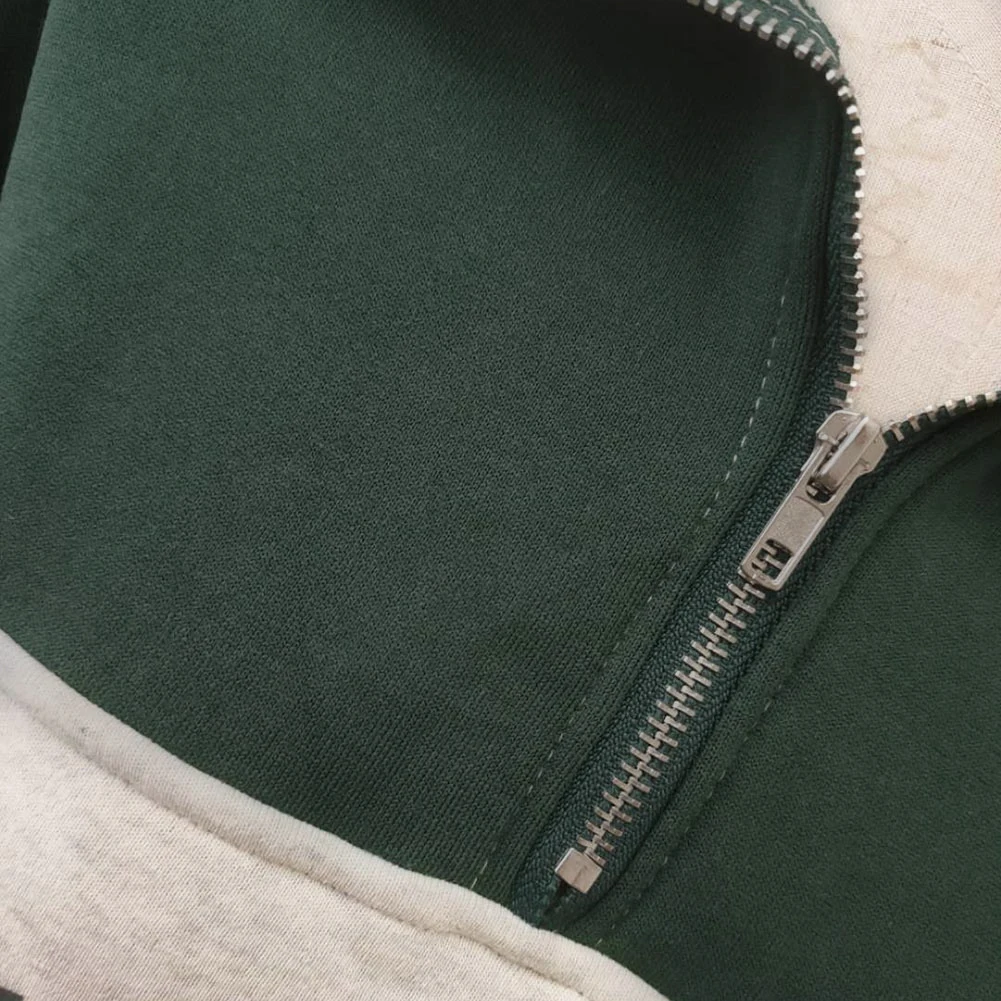 Женский свитшот с воротником-стойкой полумолнией надписью и принтом орла блузка