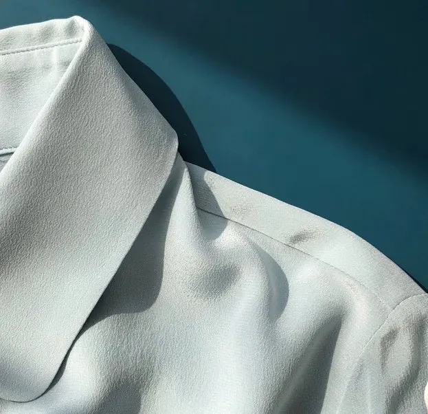 

Doll Collar Silk Shirt Fresh and Refined Lake Green Soft Waxy Sand Washed Silk Shirt