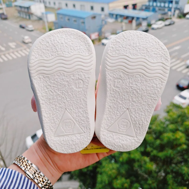

Spring and Autumn Baby Walking Shoes for Men and Women with Soft Soles Non-slip for 9-18 Months Baby Walking Shoes for Children