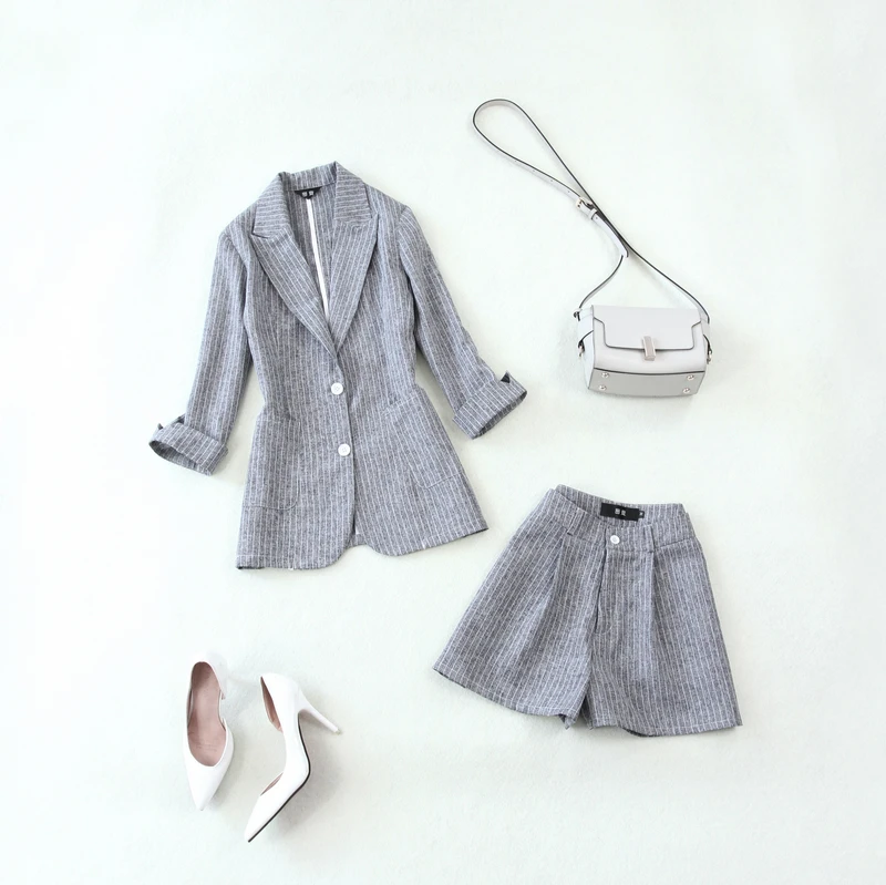 Set female 2019 new striped seven-point sleeve small suit jacket wide leg shorts two-piece temperament was thin women's clothing |