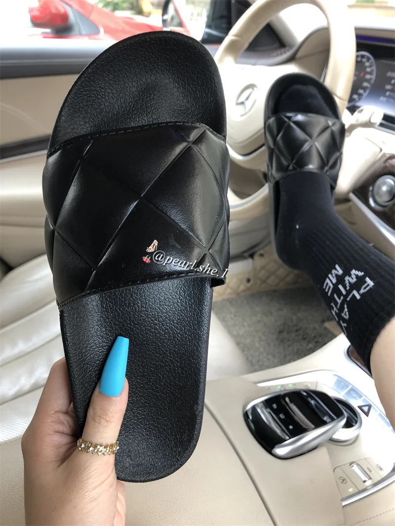

2021 New Ladies Warm Fur slippers Outside shoes designer slippers famous brands Comfortable Faux Fox fur Winter slippers