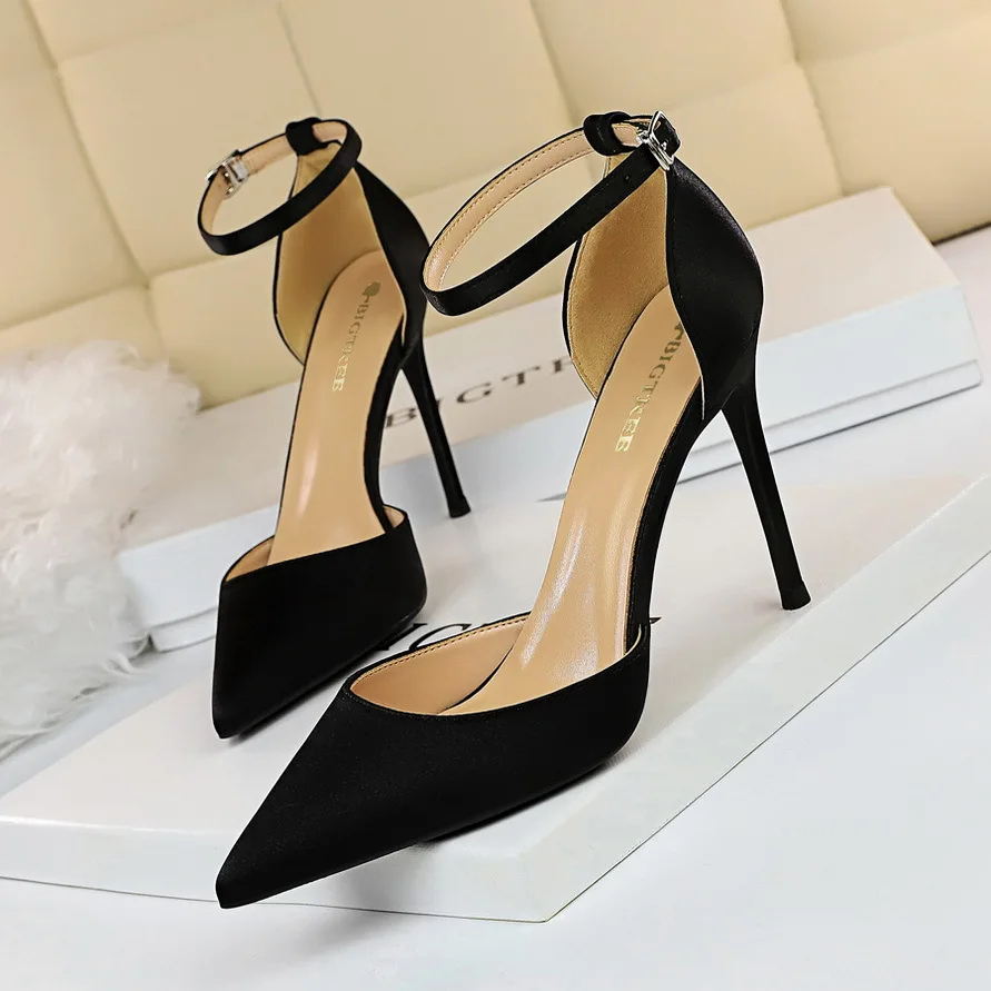 

Simple High-heeled Satin Shallow Mouth Pointed Toe Hollow Sexy Nightclub Thin Sandals 34-43 Gladiator Sandals Women Cute Heels
