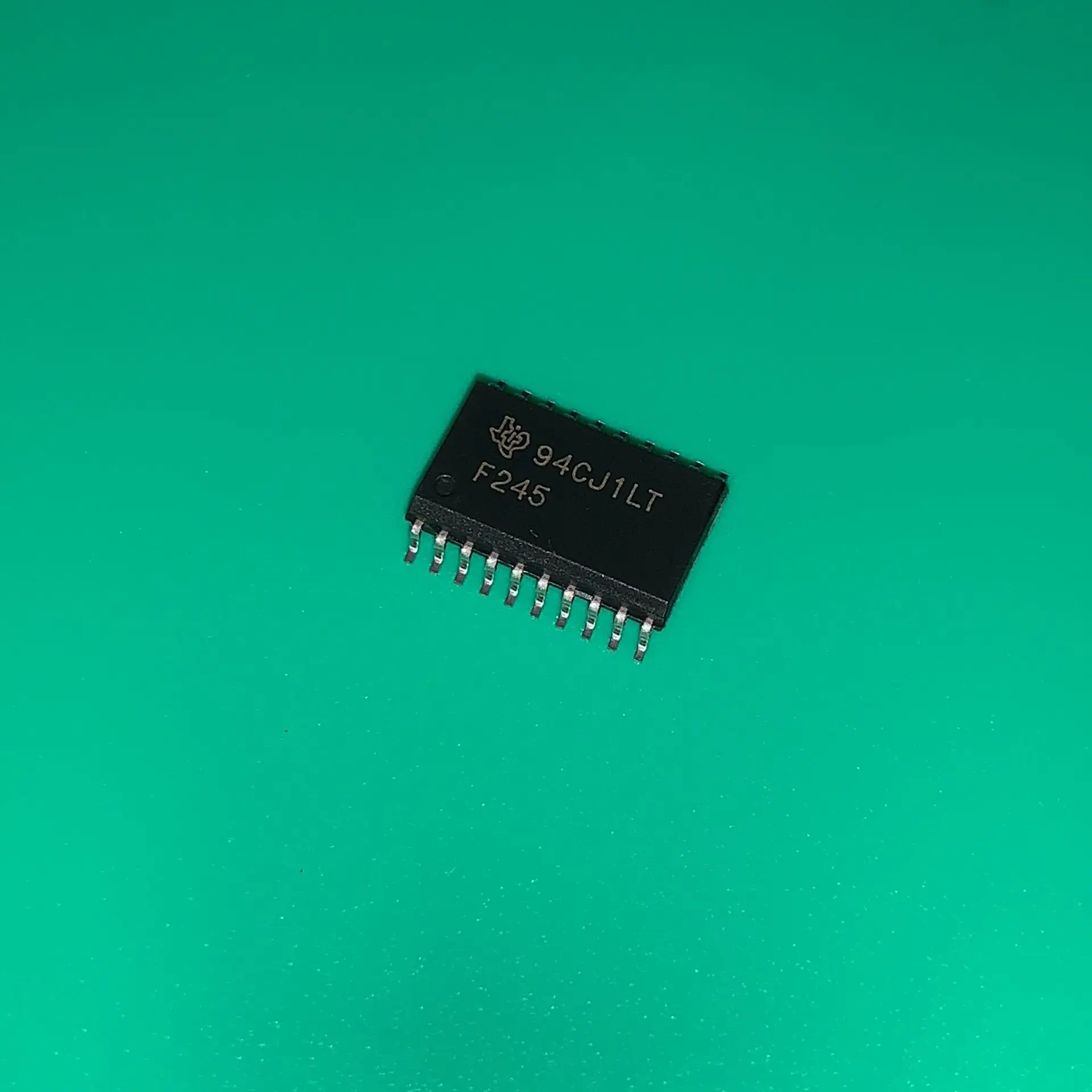 10pcs/lot SN74F245DWR SOP-20 SN74 F245 DWR IC TXRX NON-INVERT 5.5V 20SOIC SN74F245DWRG4 SN 74F245DWR SN74F 245DWR