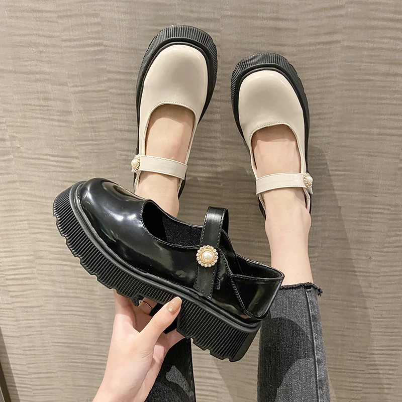 

Туфли Мэри Джейн на плоской Женская обувь на платформе 2021 Новинка в винтажном стиле; На толстой подошве; Круглый носок милые туфли на пугови...