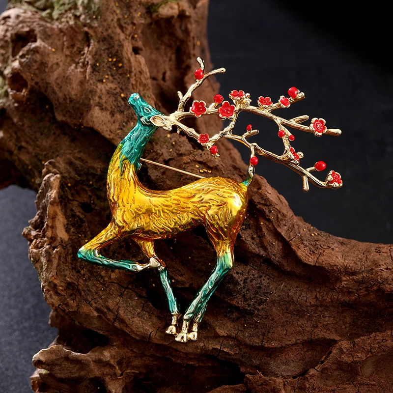 

Fashion Sika Deer Brooch Enamel Elk Animal Brooch Ladies Ornament Christmas Gift