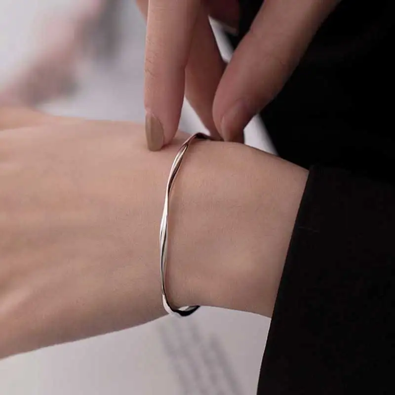

xiaoboACC S925 Silver Bracelet On Hand Glossy Twisted Ring Bangle Silver Bracelets