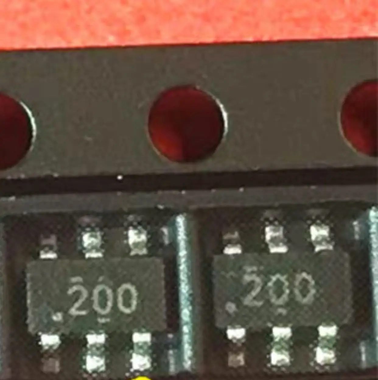 

20-50PCS/ TPS562200DDCR 200 SOT23-6 TPS562200