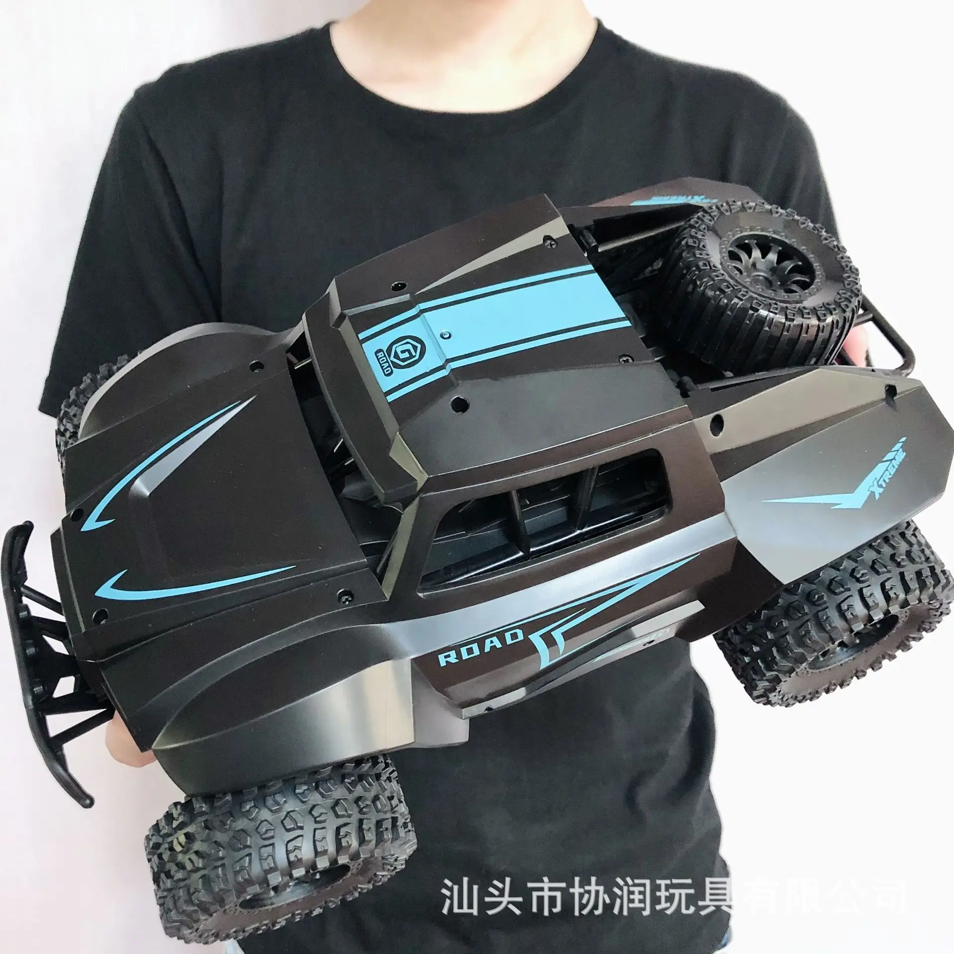 

2.4G Trade High-speed Electric Remote Control Car Drifting Big Foot Off-road Children's Toy Short-car Racing Model