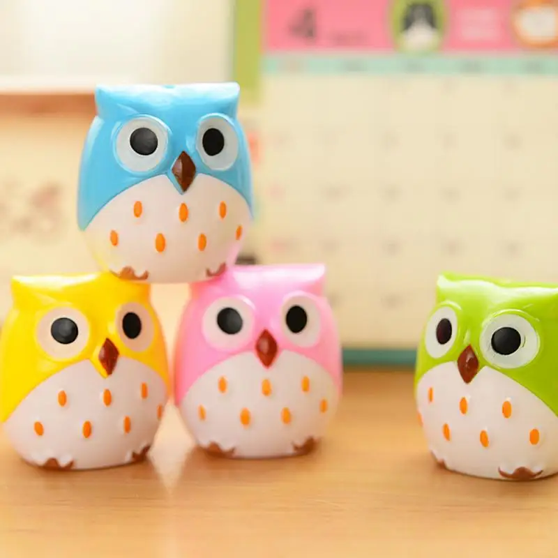 

1 pack of 4 colors cute cute owl plastic pencil sharpener creative stationery students with random colors school supplies