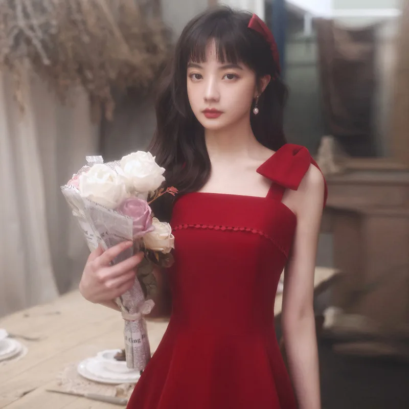 Женское платье на бретелях с пышной юбкой из тюля цвета в ассортименте