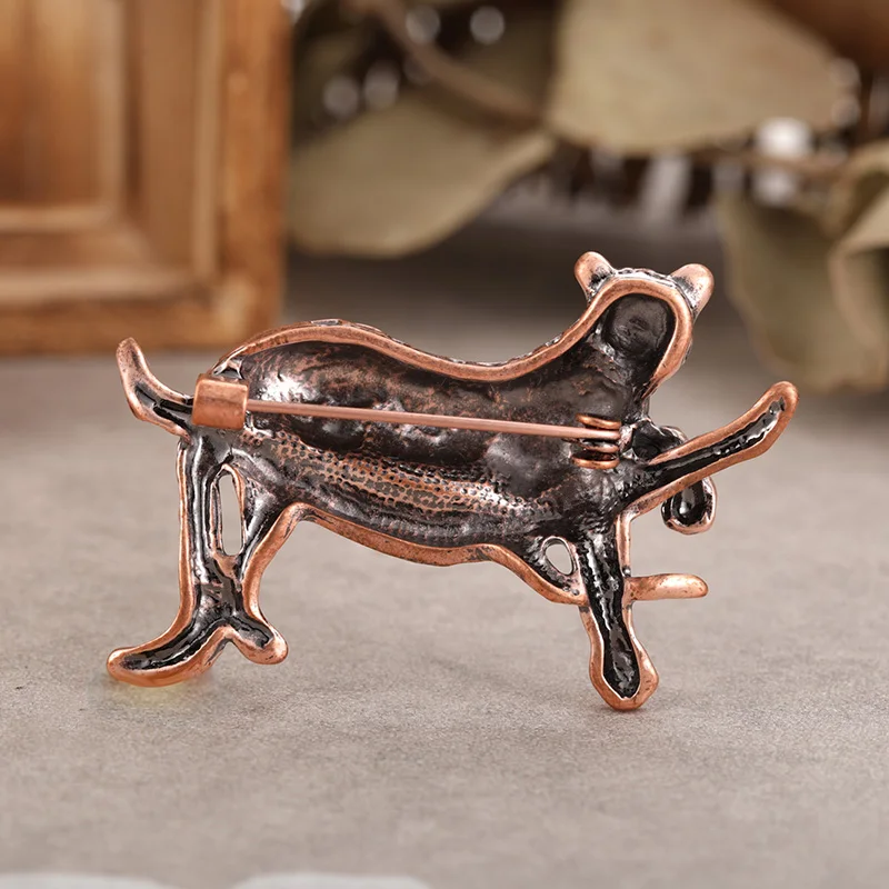 

Blucome Vintage Bronze Leopard Brooch Corsage Women Men Kids Pins Vivid Animal Pins New Design Coat Accessories Bag Jewelry Gift