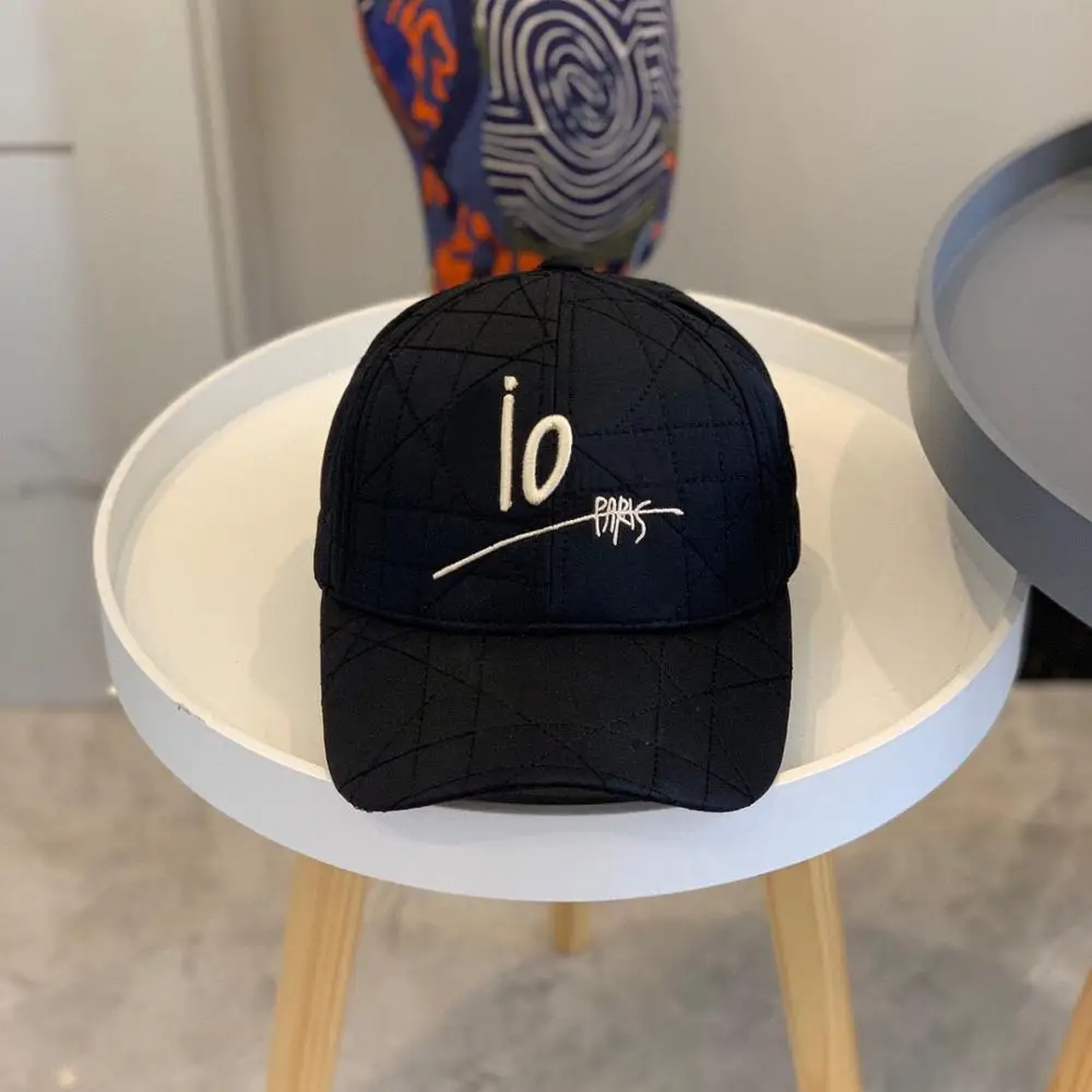

2021 Autumn Winter Brand New Design Diamond Check Down Cotton Embroidery Letter Shade Women Men Casual Baseball Cap 5352