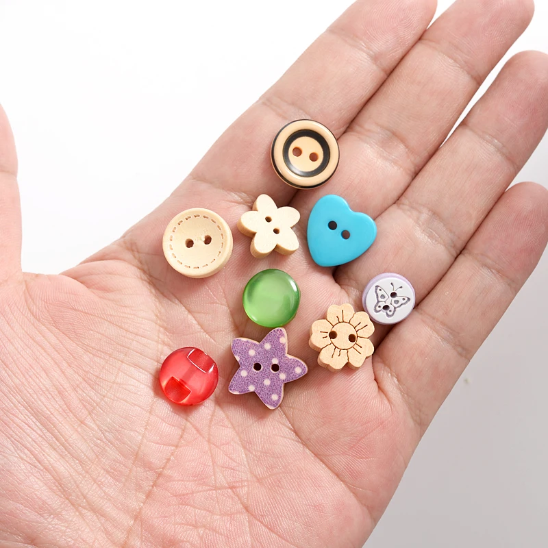 

Approx 200Pcs Resin/Wooden Buttons For Baby Kids Clothes 2/4 Holes Sewing Buttons Scrapbooking Garment DIY Apparel Accessories