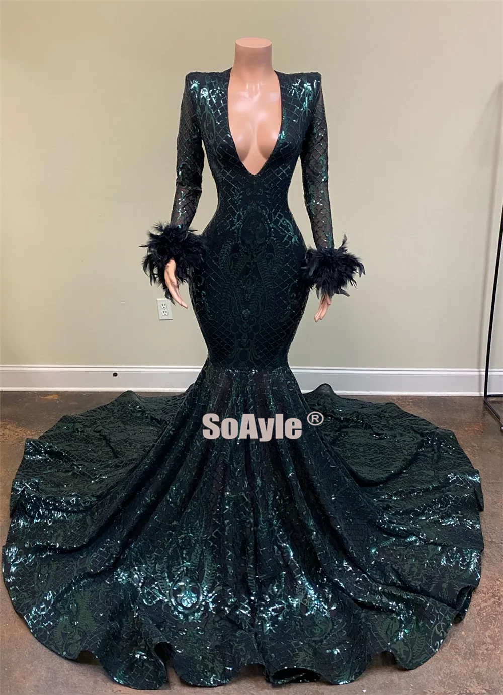 SoAyle Long Prom Dresses 2020 Sexy Deep V-neck Mermaid Sequin Dark Green African Women Prom Dress Sleeves Feathers Dresses