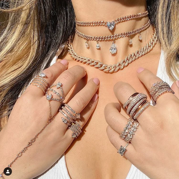 Женский чокер из кубинской панцирной цепи с зеленым фианитом|Колье| |