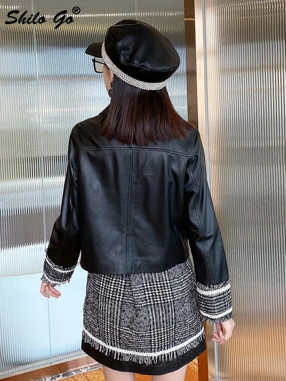 

Streetwear Peter Pan Collar Buttons Front Cut-and-Sew Grid Panel Jacket Women Elegant Office Lady Sheepskin Genuine Leather Coat