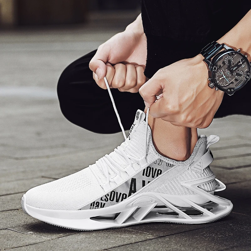

2021Breathable Fashion Running Shoes for Men Blades Flying Woven Tide Shoes Height Increasing Cushioning Mens Sneakers Hot Sell