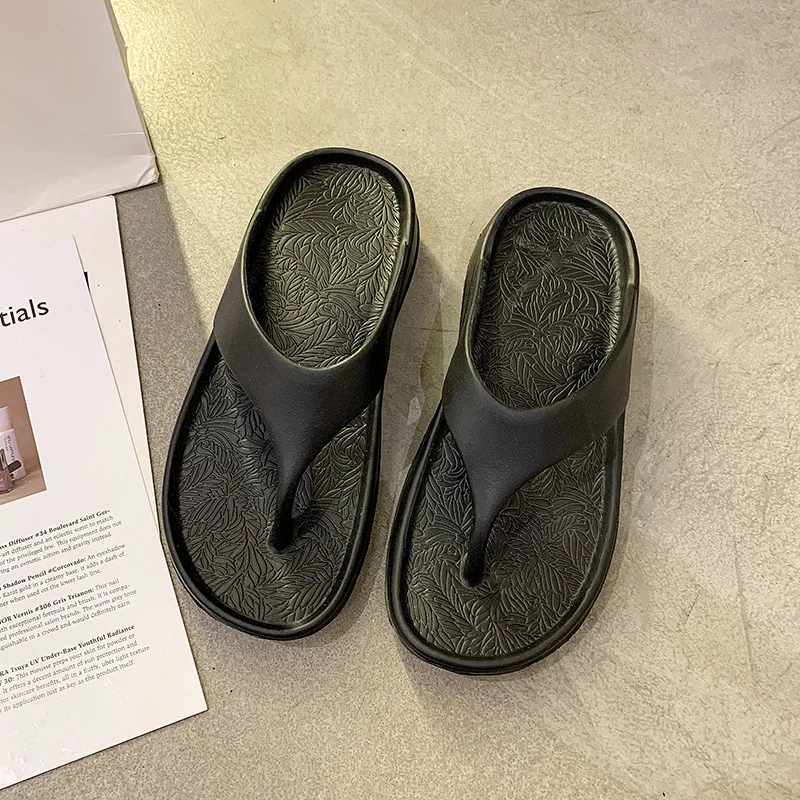 

Ladies and Men's Summer Fashion Flip Flops Beach Platform Shoes Simple Shower Soft Bottom Comfortable Couple Bathroom Shoes 45