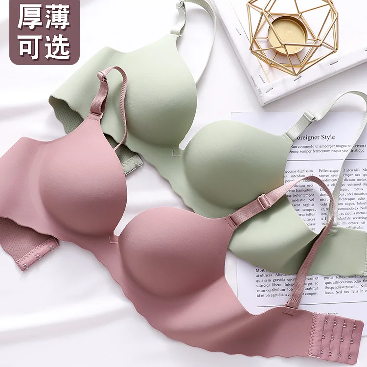 

The New Women's One-piece Lingerie Unmarked Girl Bra Set Bare-faced Steel-free Circle Gathered on The Top Adjustment Bra