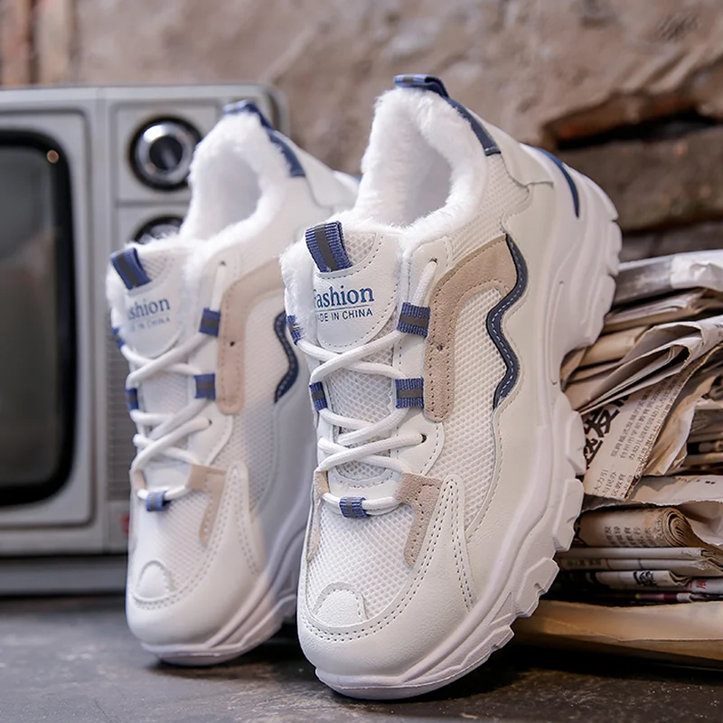 

Женские кроссовки на толстой вулканизированной подошве, с круглым носком