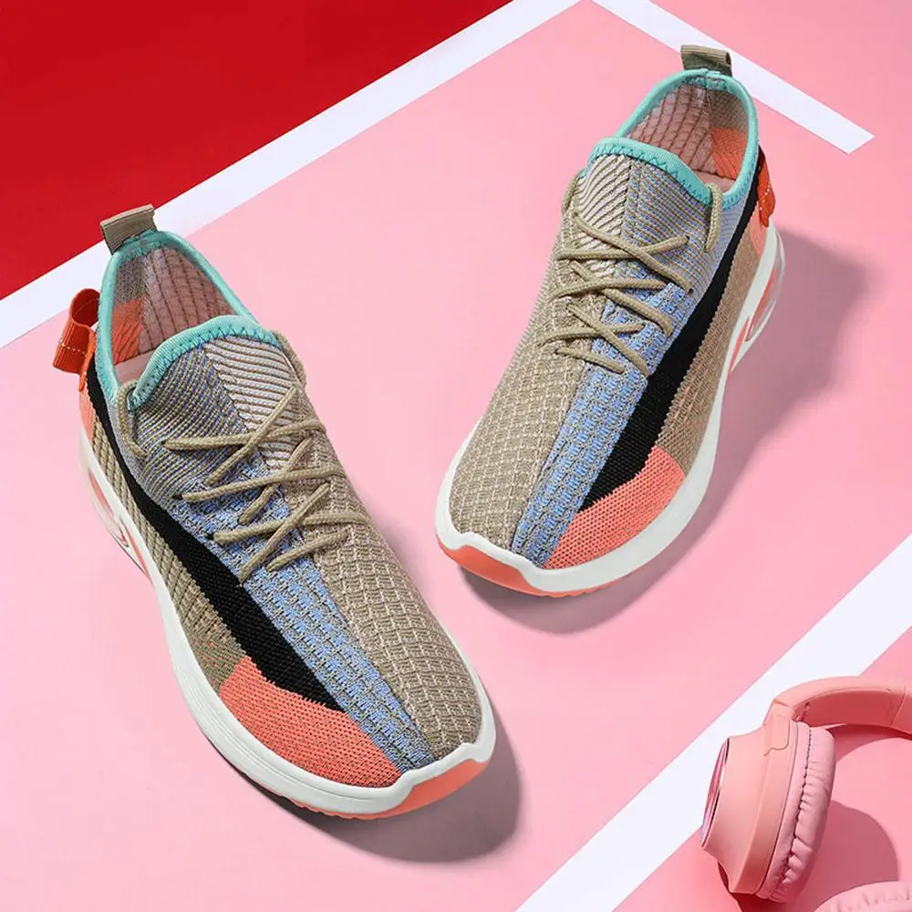 Женские вентилируемые кроссовки разноцветные сетчатые для бега спортивная