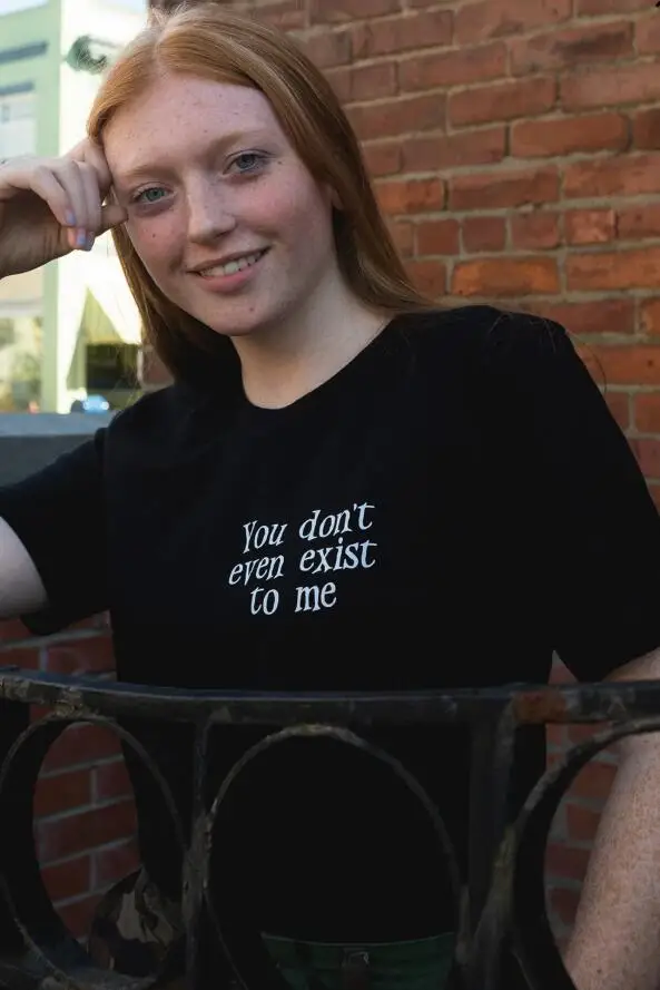 Женская футболка в стиле 90-х ты даже не существуешь со мной футболки с забавным