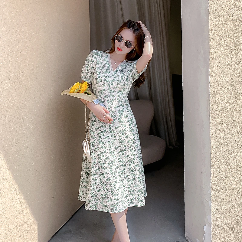 

Make summer new small fresh v-neck accept waist temperament retro flower dress in long dress
