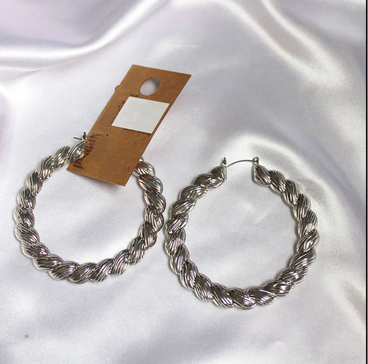 

7.5cm New Fashion Silver Color Metal Big Twist Round Circle Hoop Earrings Hip Hop Jewelry Accessory Party Gift for Women