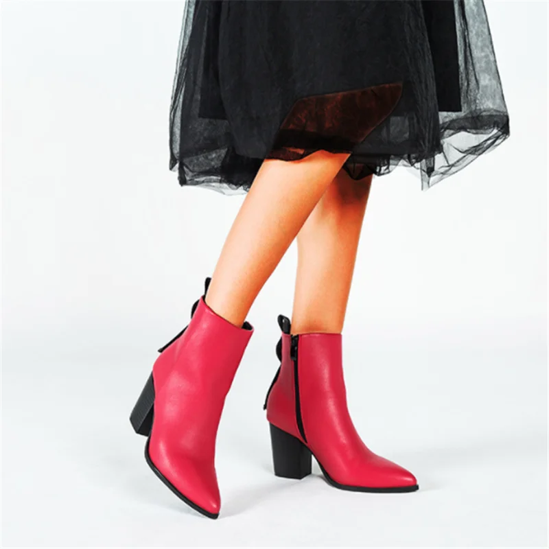 

2021 autumn and winter season pointed toe square heel set foot girls simple short boots 2163