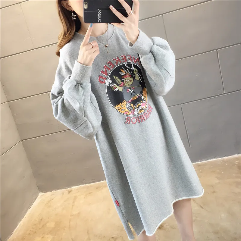 

1373435 [No.2, row 2, middle hall] new medium long cartoon letter Plush Pullover dress 2019jd