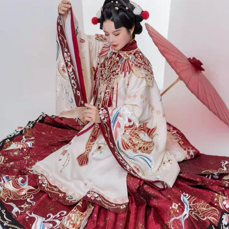 

2021 New Ming Heavy Industry Embroidery Gown Woven Gold Horse Face Cloud Shoulder Hanfu Female Chinese Style [Koi Fish Girl]
