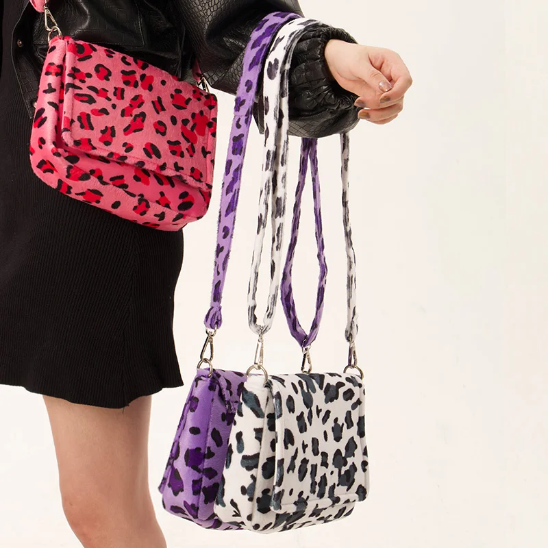 Retro One-shoulder Leopard Print Small Square Bag Autumn and Winter Fashion Cute Plush Pink Color |