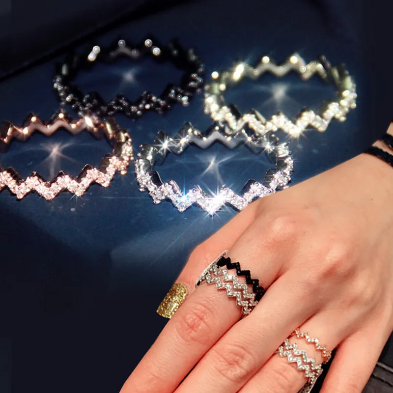 

Wave Z Turning Full Circle Rhinestone Inlaid Ring Women's Ring New Fashion Wedding Wedding Ring Accessories Party Gift Size 7,8