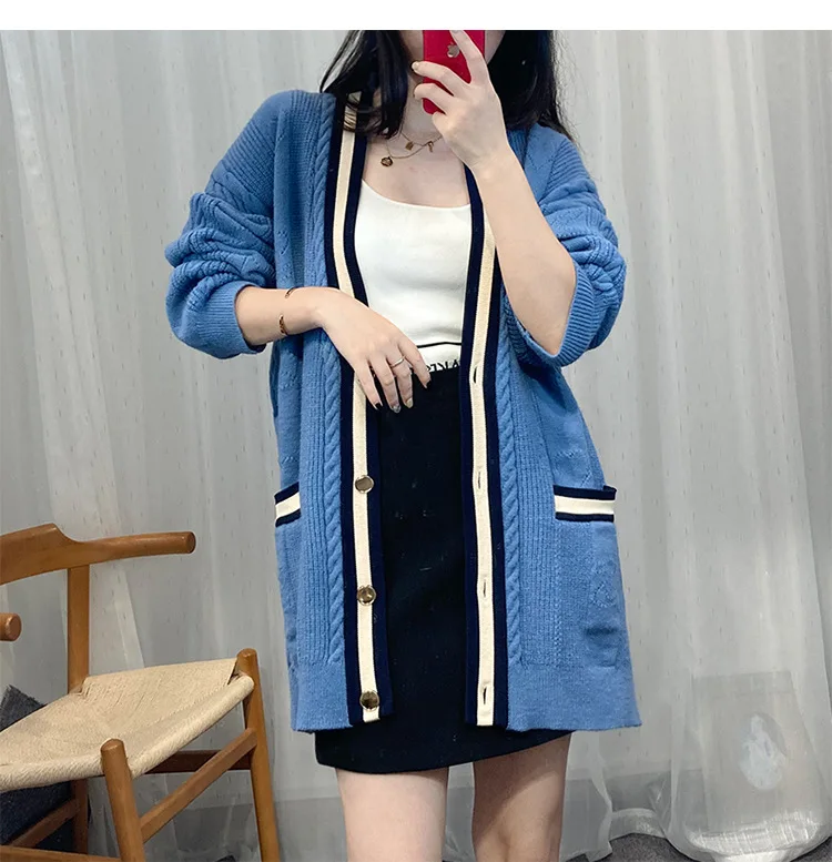 

2021 Early Autumn New Knitted Sweater Blue V-neck Women Cardigan