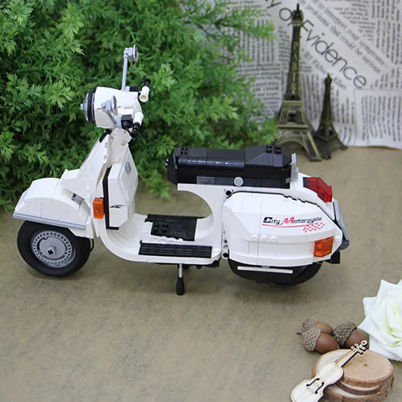 Фото Конструктор XINGBAO P200, 03002 Vespa, для детей №5