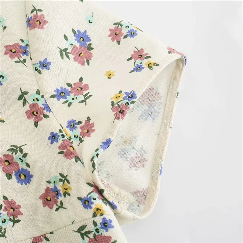 

2021 Woman Blouses Floral Print Crop Top Women Vintage Cottagecore Short Sleeve Summer Top Female Beautiful Blouses