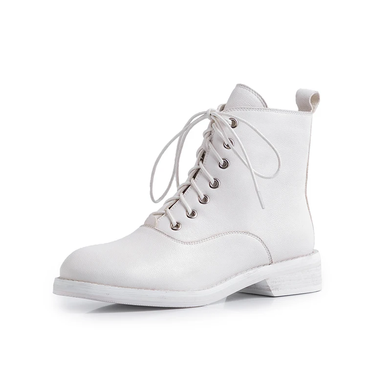 Женские кожаные ботинки челси черные на низком каблуке с круглым носком и