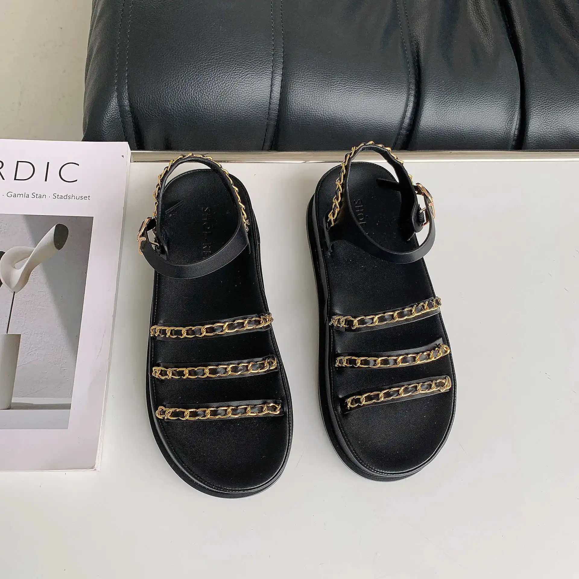 

2021 chain thick soled women's sandals fashion heighten temperament