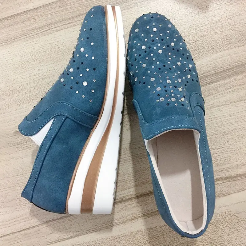 2021 Новая модель замшевых туфель Повседневная женская обувь на резиновой подошве