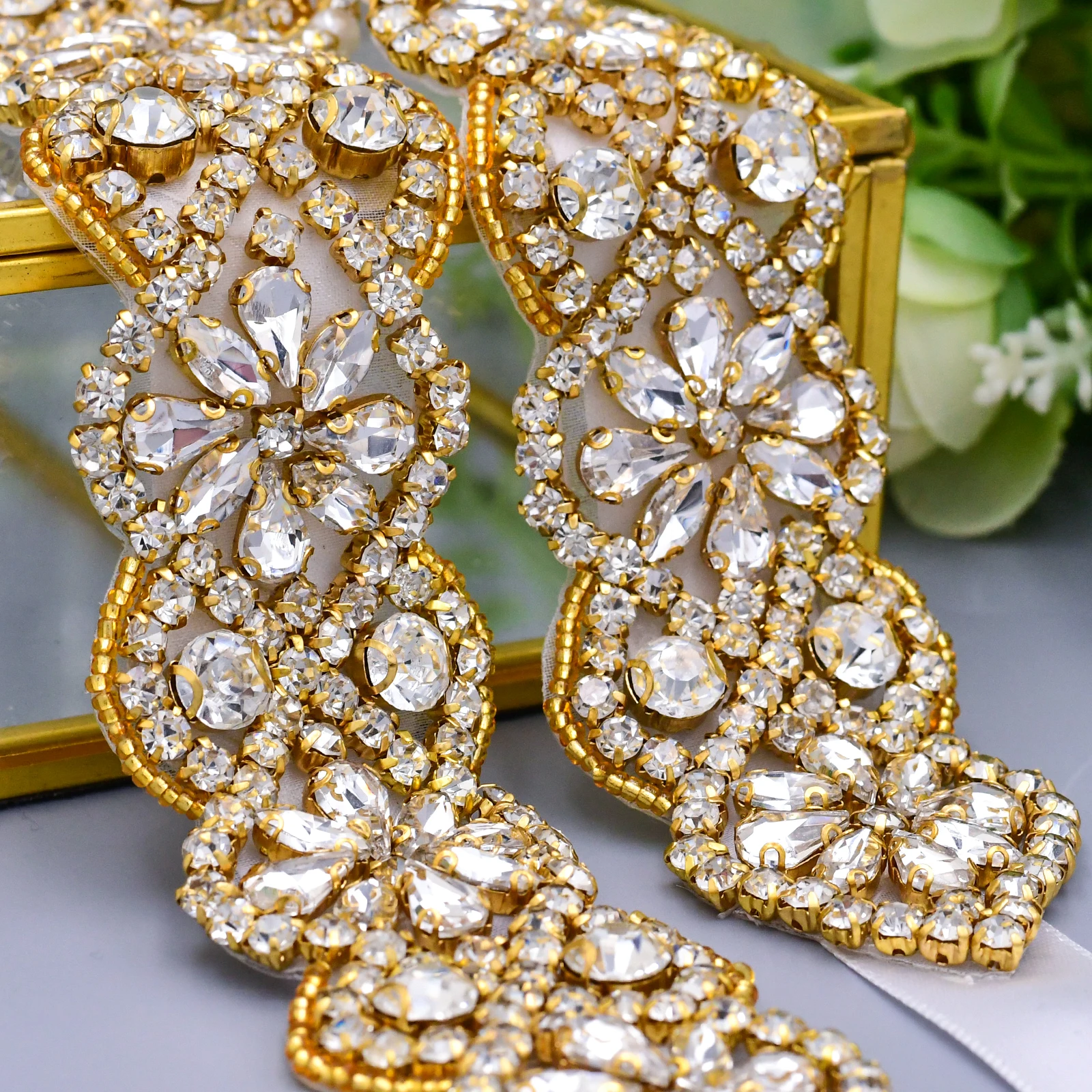 

TRiXY S161B-G Luxury Bling Golden Wedding Belts Bridal Sash Beaded Belt Bridesmaid Belts Rhinestones Sash Fancy Belts for Women
