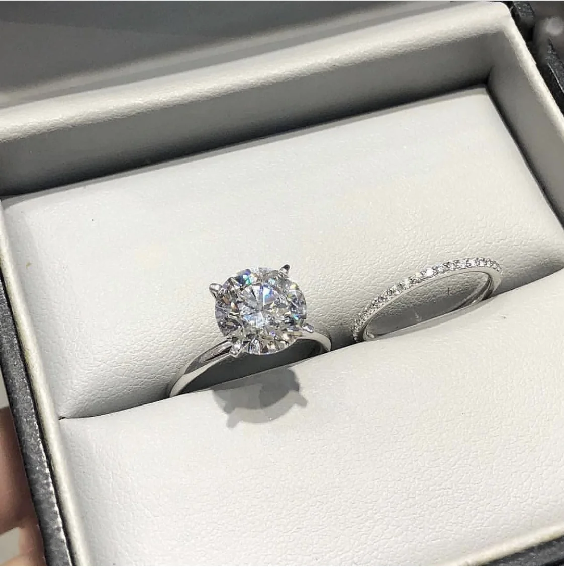 Классические четыре когти 100% 925 пробы серебро 2ct 6 мм псевдо бриллиант драгоценный