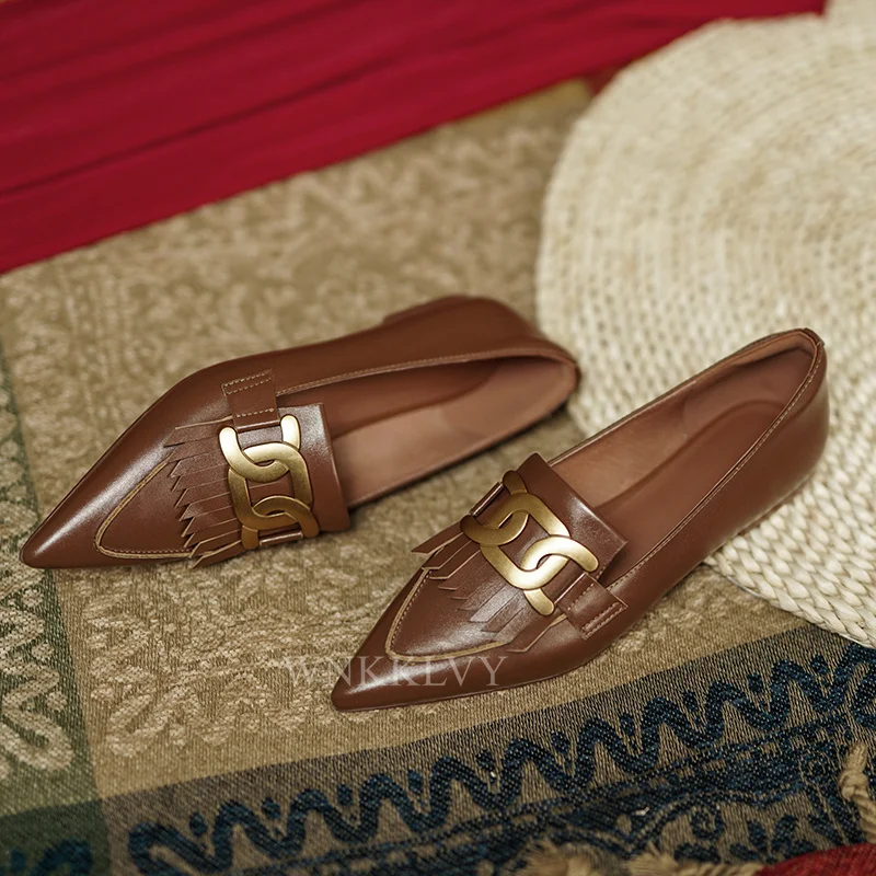 

Retro Flat Pointed Toe Loafers Women Metal Chain Decor Fringe Tassel Grandma Shoes Spring Comfort Vacation Casual Shoes 2021