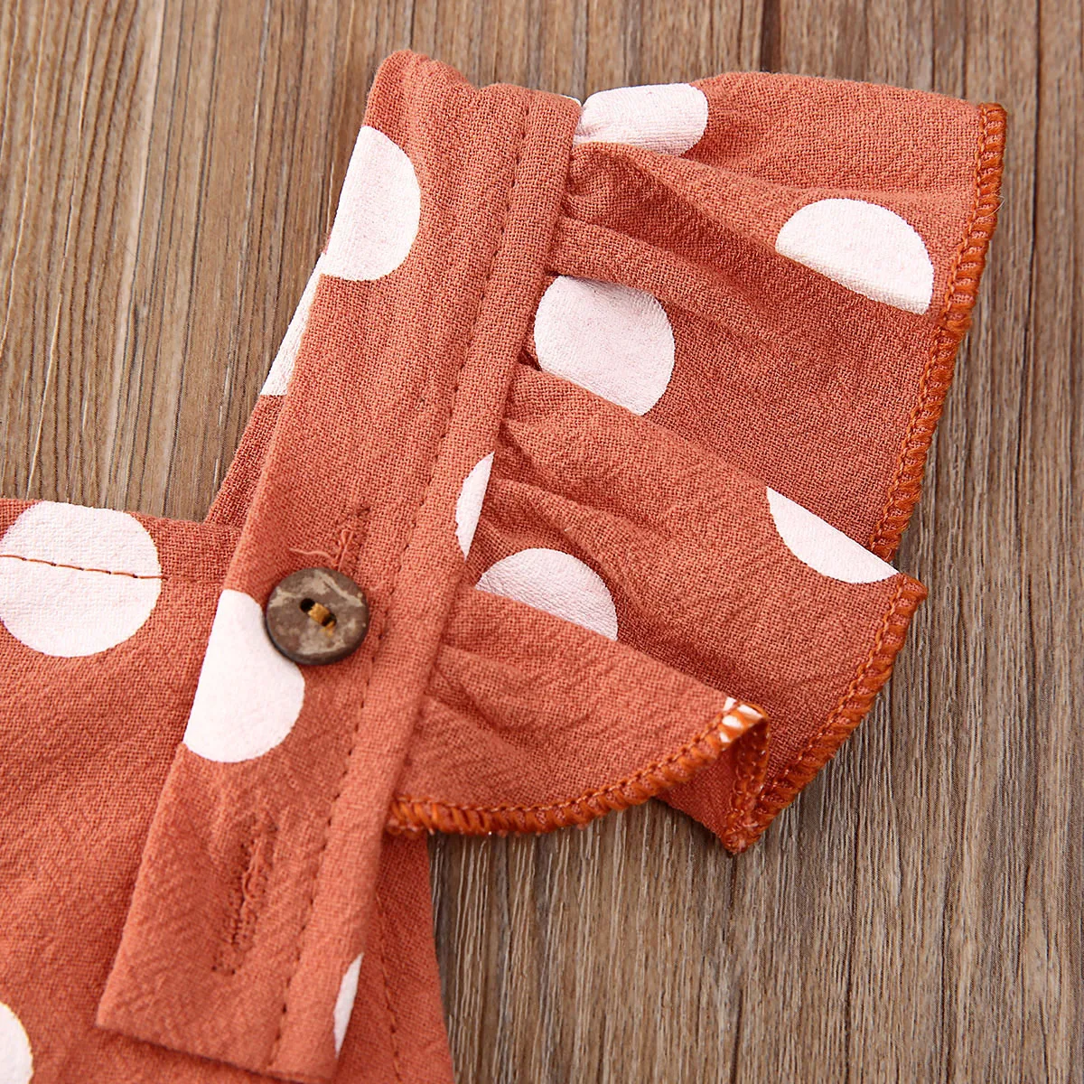 Летний комбинезон в горошек для новорожденных девочек с оборками костюм от