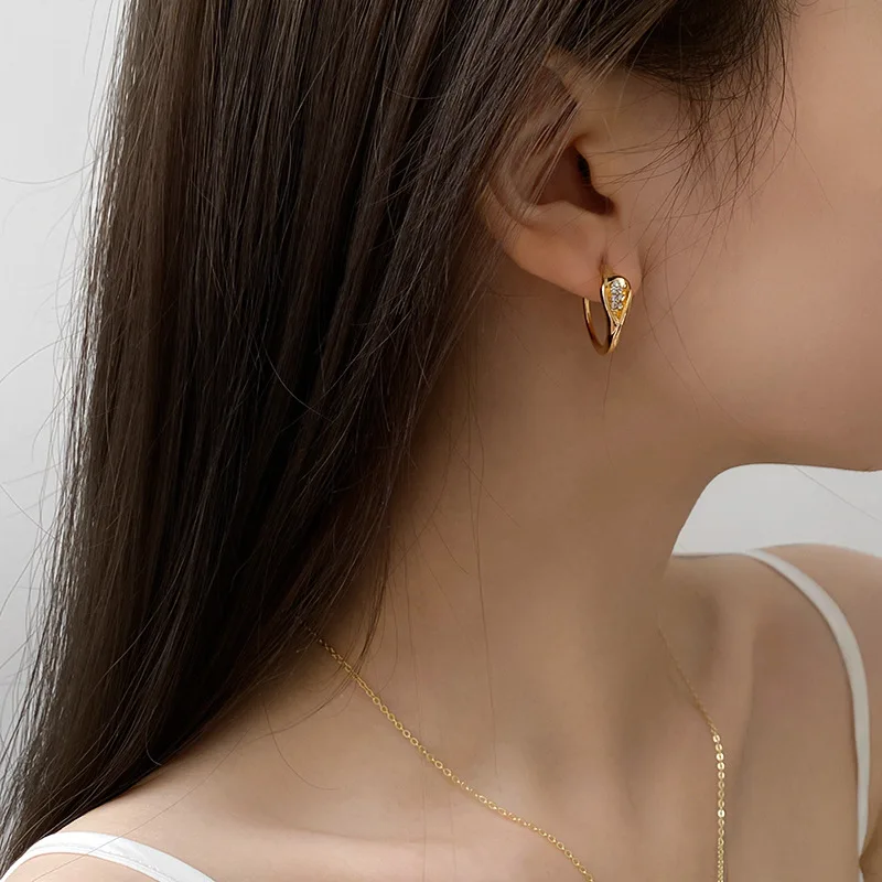 

Flower Rhinestone C Earrings for Women 925 Silver Pin Metal Hoop Earrings Exquisite New Korean Fashion Jewelry wholesale