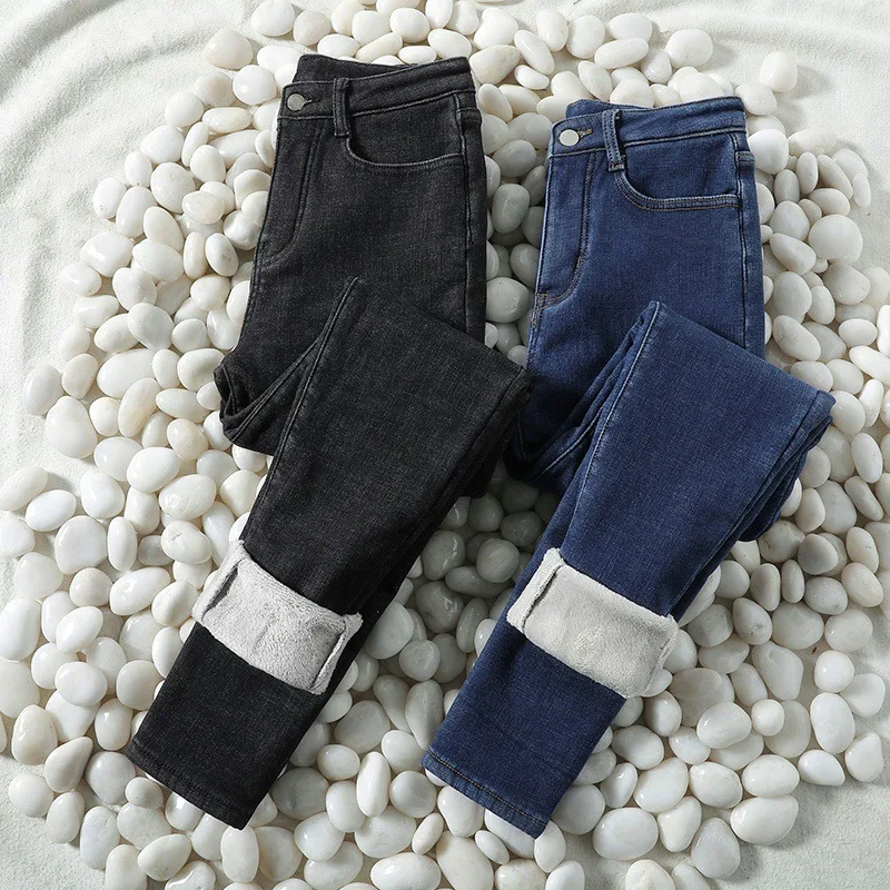 Женские джинсы зимние повседневные эластичные облегающие с бархатной
