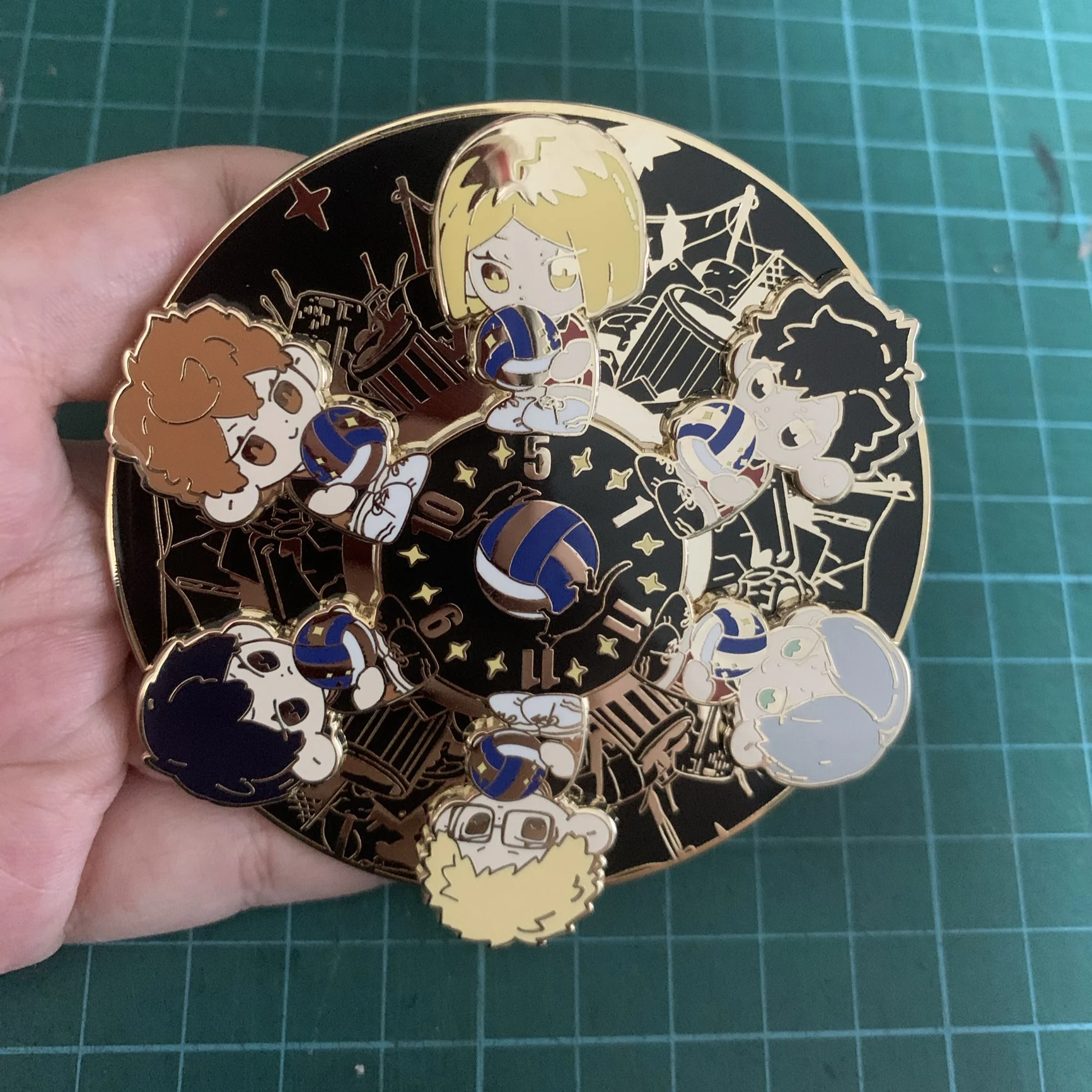 

Japan Anime Haikyuu Shoyo Hinata Kozume Kenma Cosplay Metal Rotating Badge Brooch Pin Collection Gift 8CM