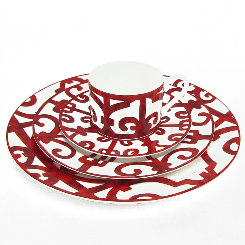 

Ceramic Steak Plate Coffee Cup And Saucer Bone China Dinnerware Set Western Food Tray Red Pattern