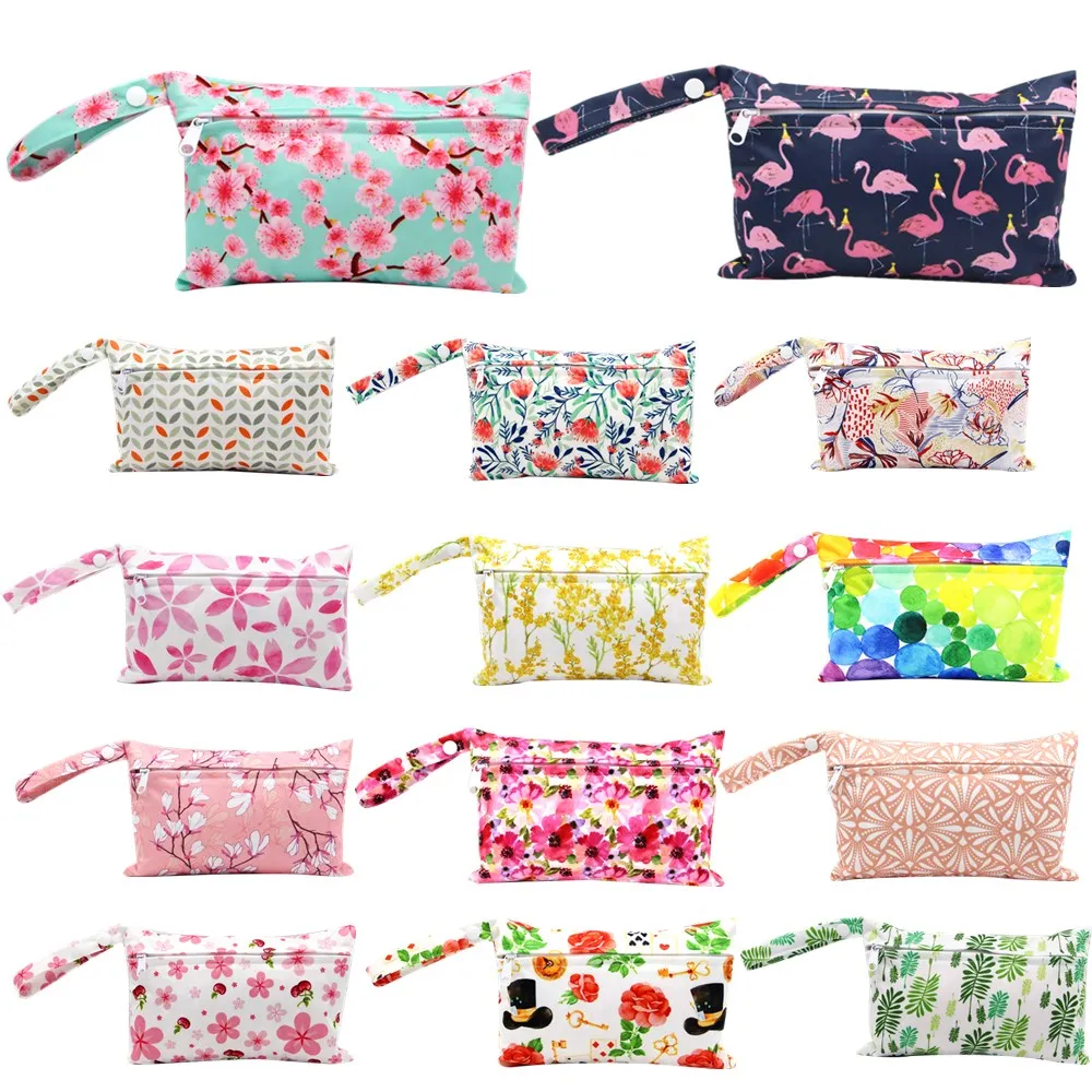 

Waterproof Reusable Wet Bag Printed Pocket Diaper Bag PUL Travel Dry Wet Bag Mini Diaper Bag Size 22.5*15CM