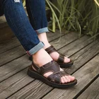 Мужские кожаные сандалии, черные Нескользящие слиперы, лето 2021