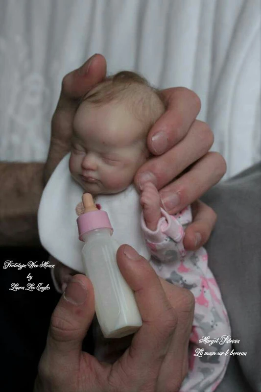 

Reborn Kit 9 Inches Reborn Baby Vinyl Doll Kit Wee Mouse Unpainted Unassembled Doll Parts DIY Blank Reborn Doll Kit